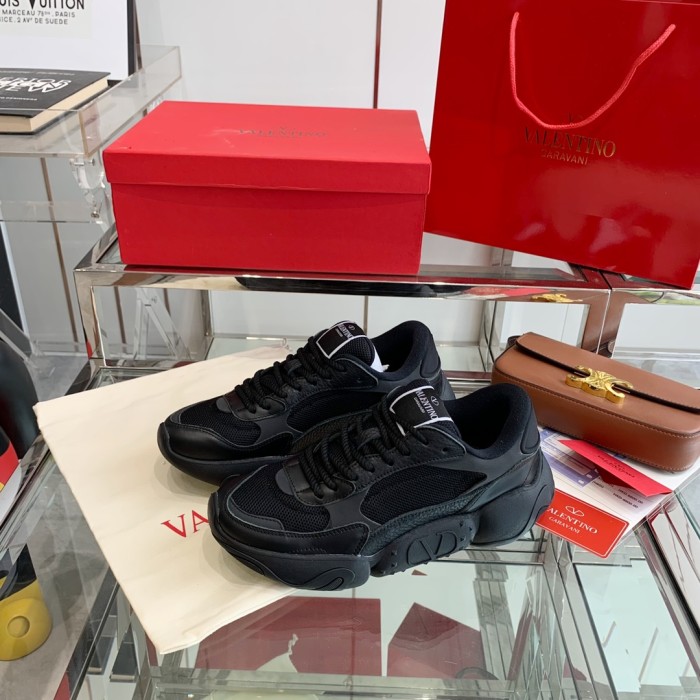 VALENTINO GARAVANI Bubbleback Sneaker 3