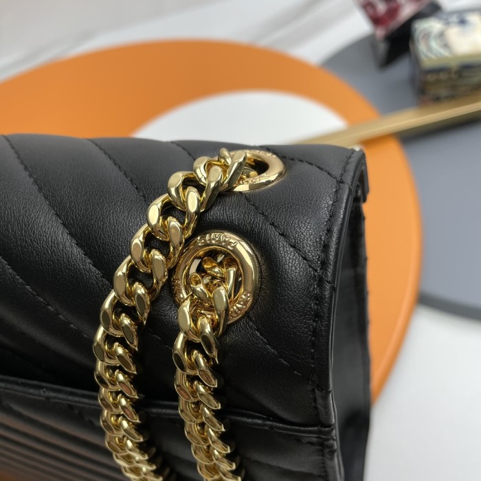 Handbags SAINT LAURENT 395827 size 31x22x7.5 cm