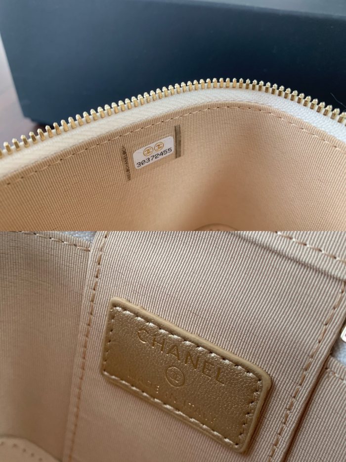 Handbag Chanel size 8.5cmx11cmx7 cm