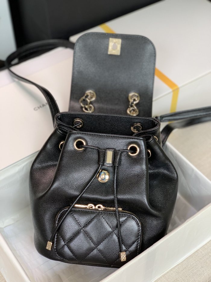 Handbag Chanel size 20x19x12 cm