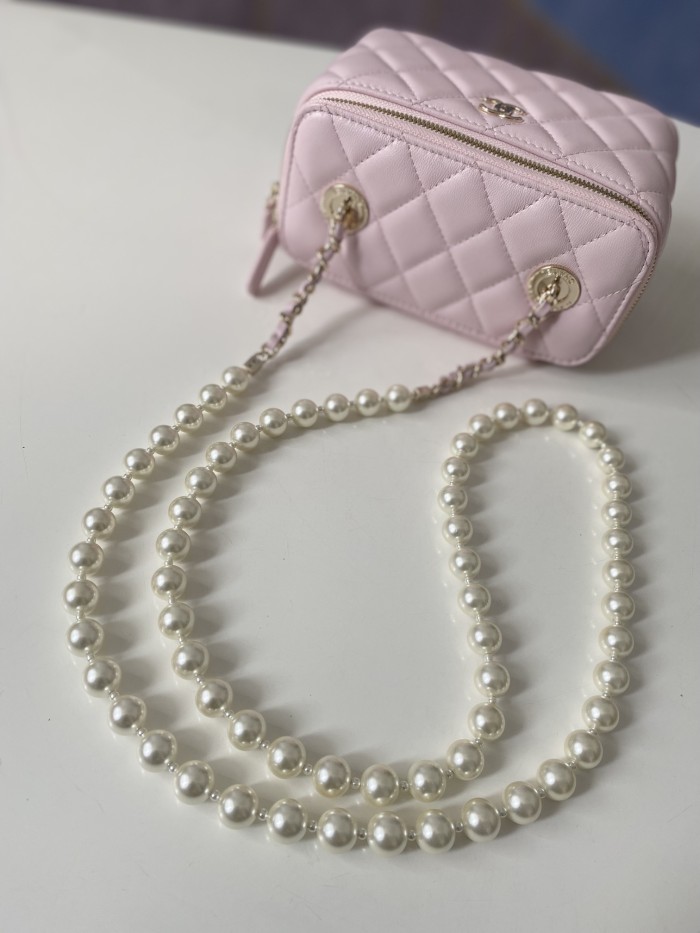 Handbag Chanel 81192 size 9.5-17-8 𝗰𝗺