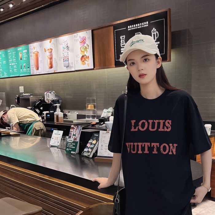 Clothes Louis Vuitton 391