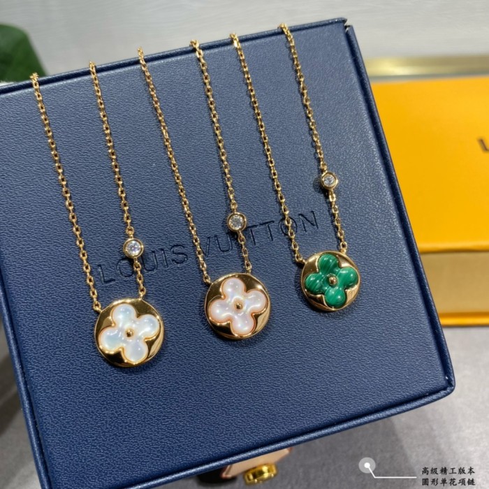 Clothes Louis Vuitton 115