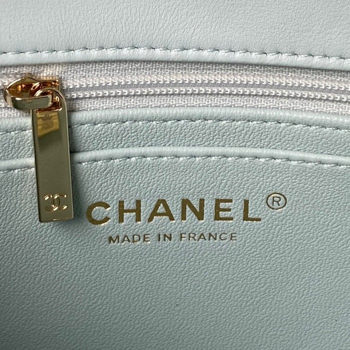 Handbag Chanel AS2431 size 20x12x6 cm