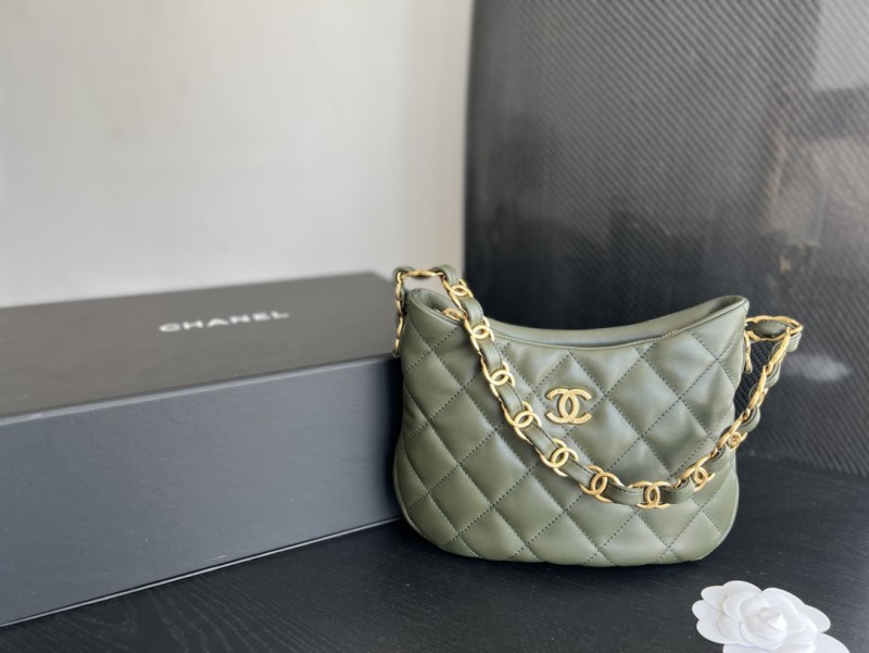 Handbag Chanel size 17.5cm24cm6 cm