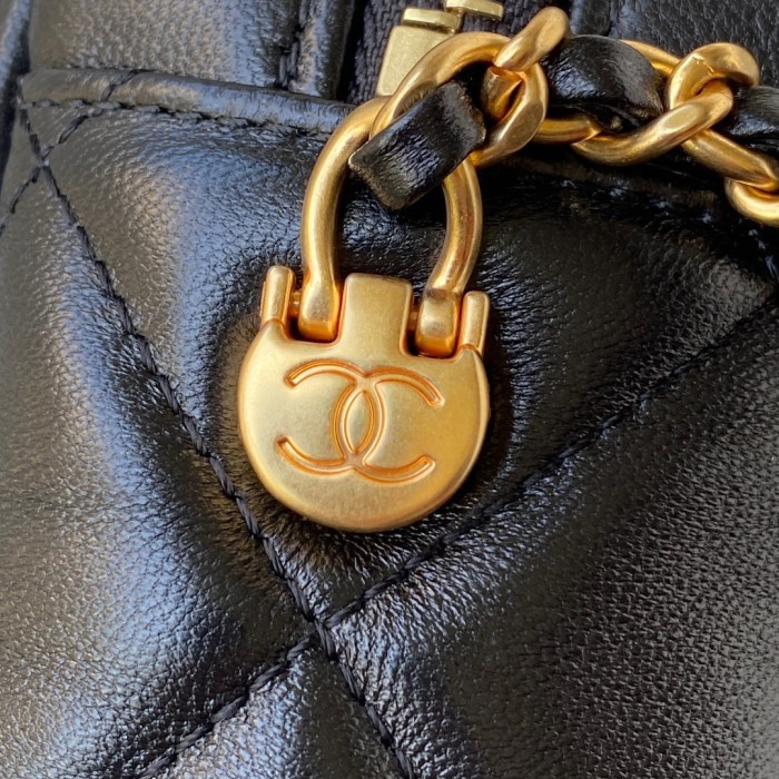 Handbag Chanel AS2856 size 18x14x7 cm