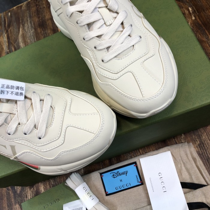 Gucci Rhyton sneaker 33