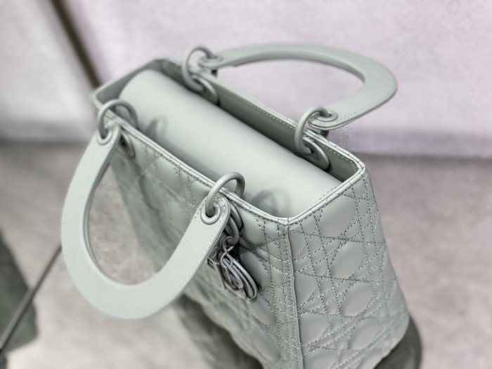 Handbag Dior size 24 cm