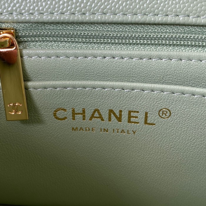 Handbag Chanel size 20 cm