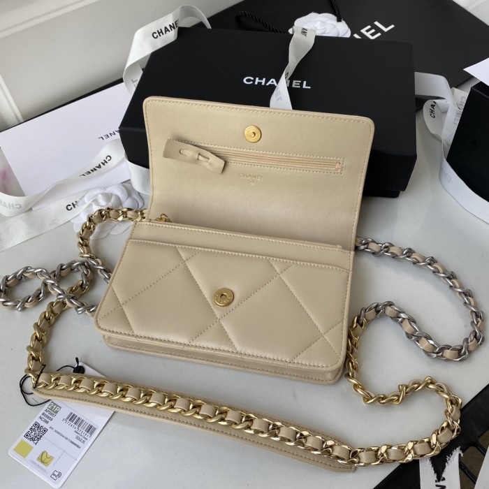 Handbag Chanel size 19 cm