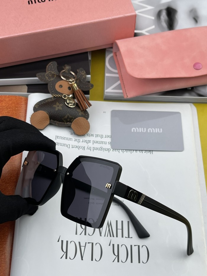 sunglasses Miu Miu MM1405