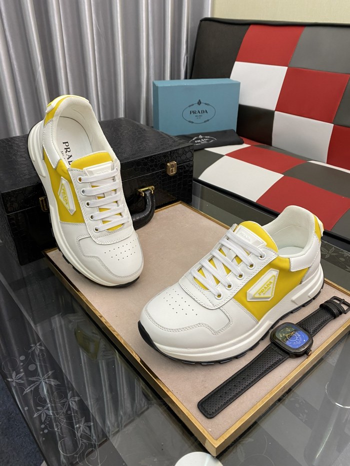Prada Low Top sneaker 9