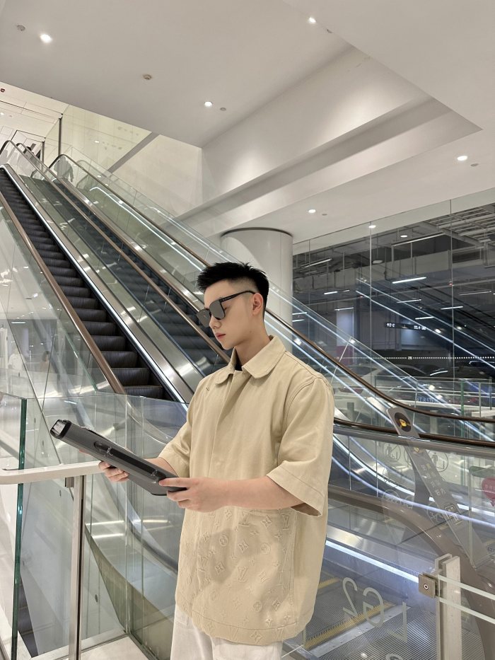 Clothes Louis Vuitton 217