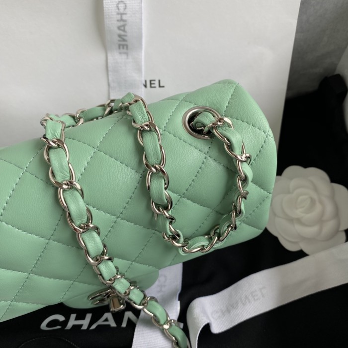 Handbag Chanel size 20 cm