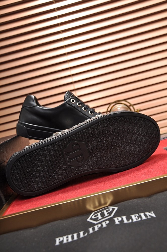 Philipp Plein Low Top Sneakers 37