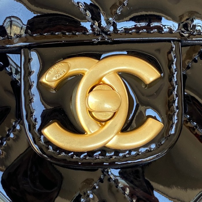 Handbag Chanel AS3648 size 17X14.5X7.5 cm