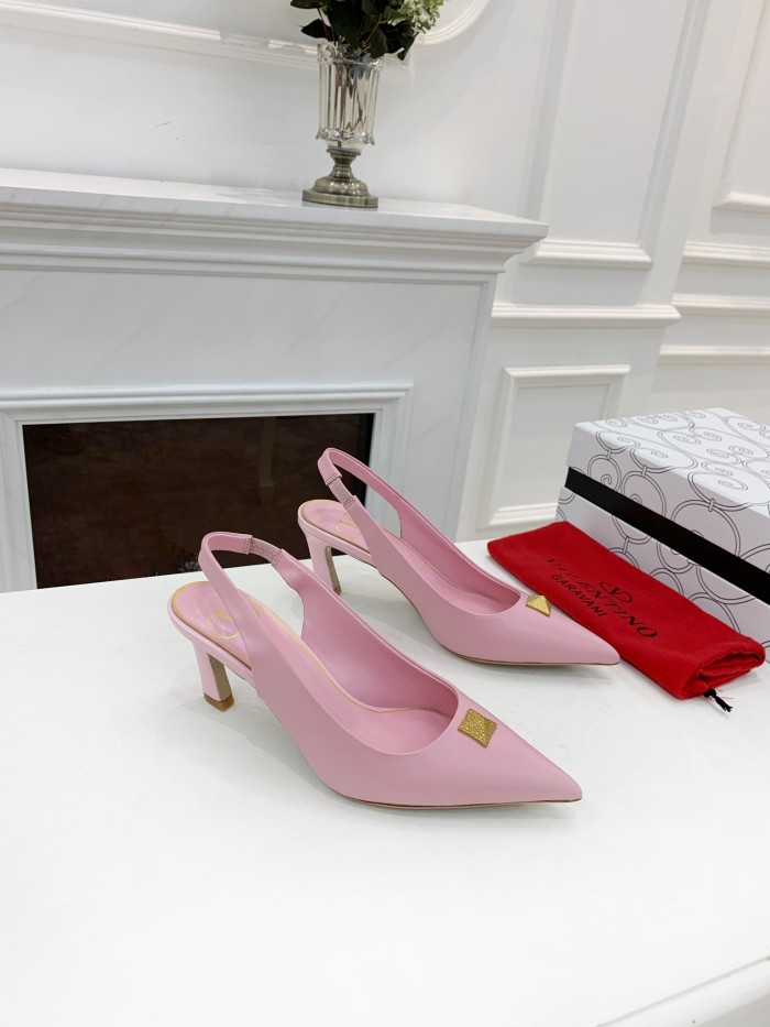 VALENTINO GARAVANI Rockstud WOMEN 37