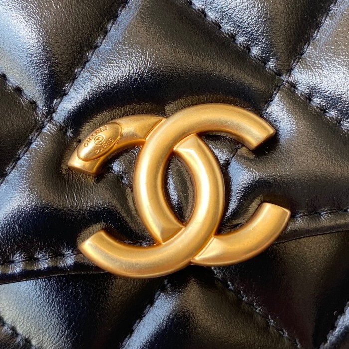 Handbag Chanel AP2289 size 12.3x19.2x3.5 cm