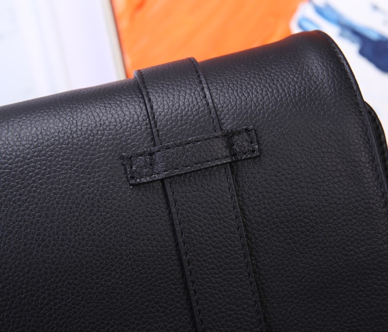 Handbag Dior 93344 size 34*25*5.5 cm