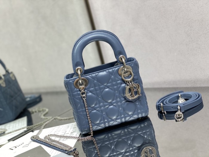 Handbag Dior size 17 cm