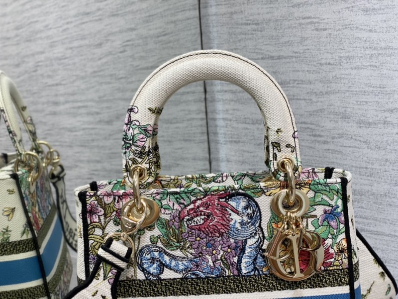 Handbag Dior size 24 cm