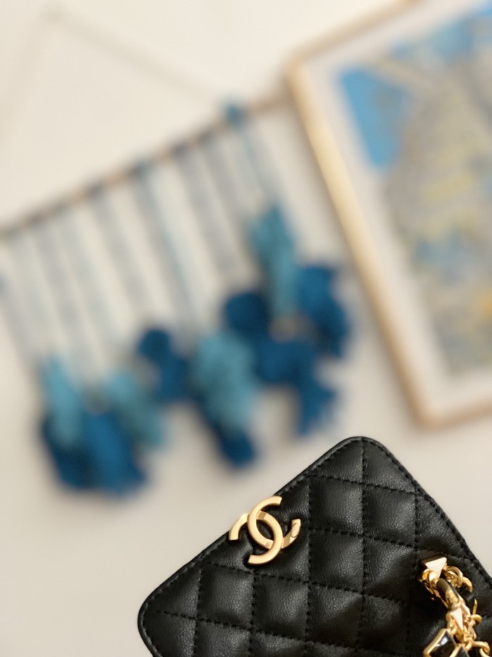 Handbag Chanel AP81212 size 8.5*11*4 cm