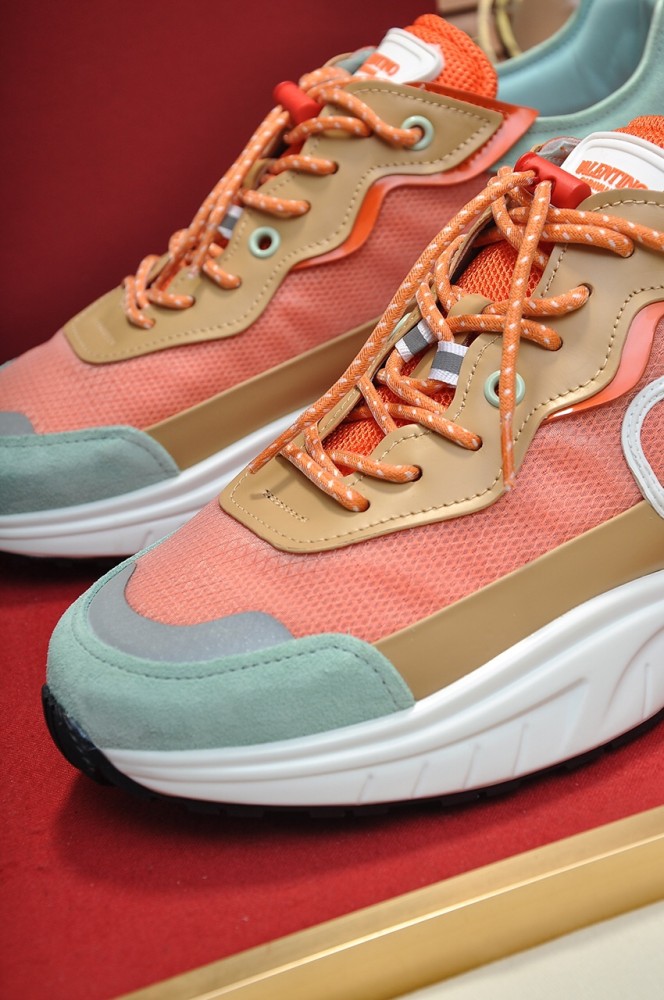 Valentino Garavani Low-top sneakers 22