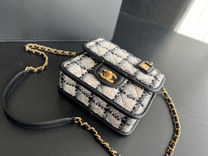 Handbag Chanel AS3652 size 20cmx17cm6 cm