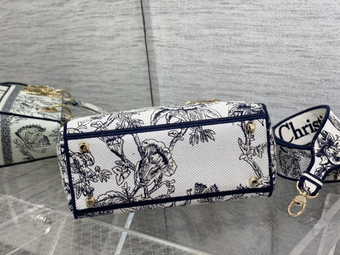 Handbag Dior size 24*11*20 cm