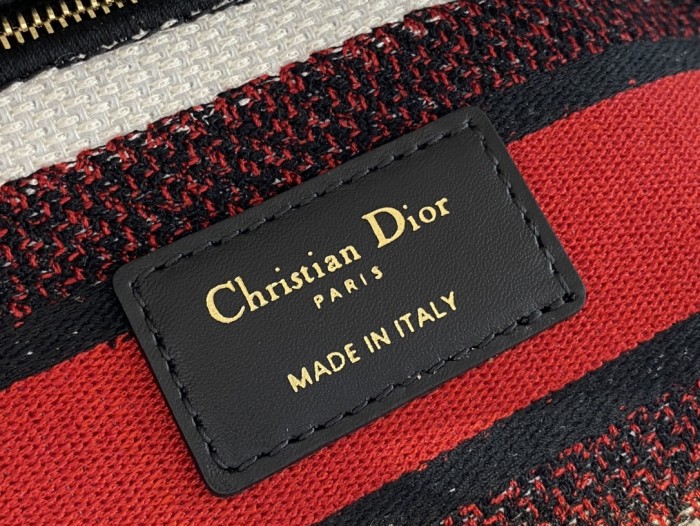 Handbag Dior size 24 cm