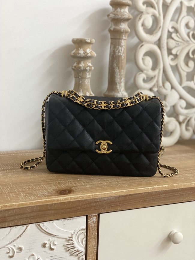 Handbag Chanel 3663 size 16*23*11.5 cm