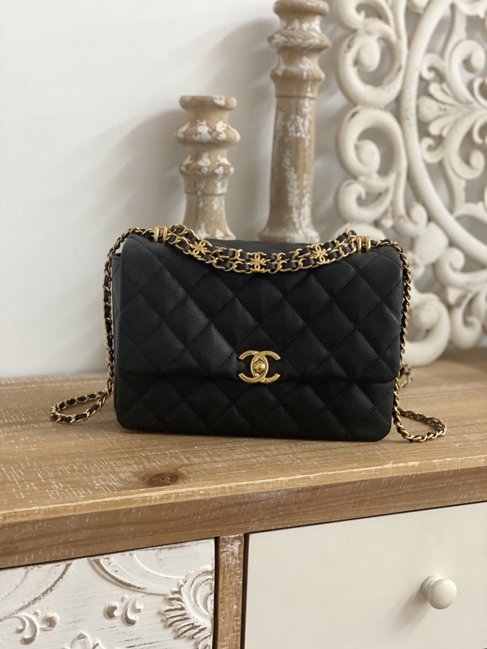Handbag Chanel 3663 size 16*23*11.5 cm