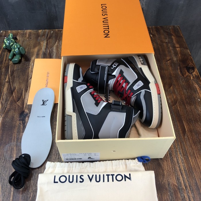 Louis Vuitton Trainer Sneakers 18
