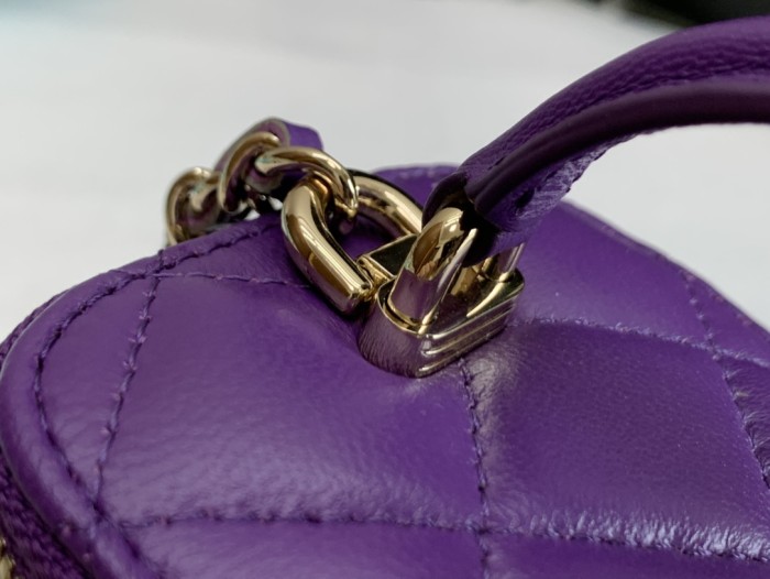 Handbag Chanel size 8.5*11*7* cm