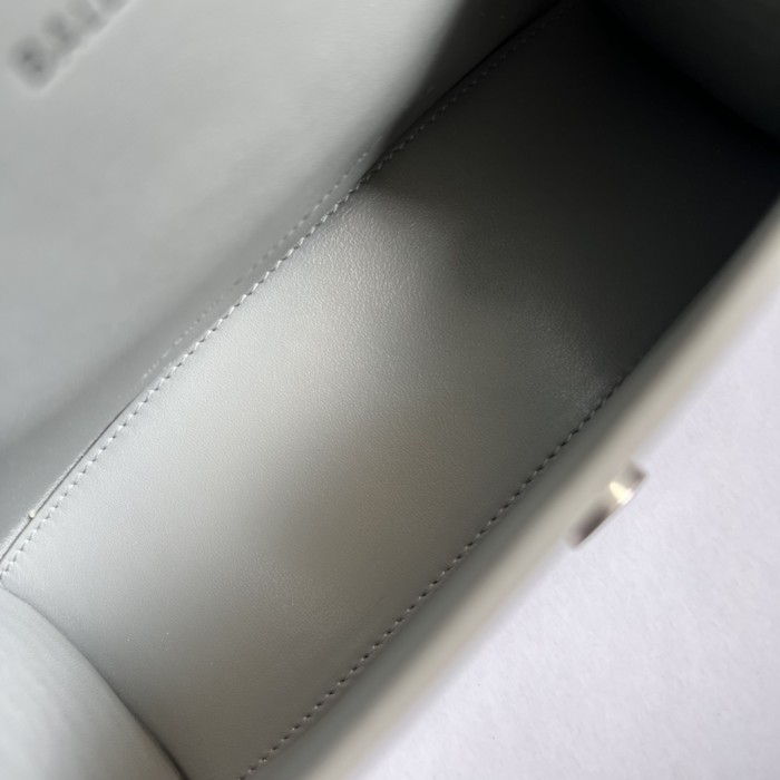 Handbag Gucci 5928331 size 19*13*8 cm