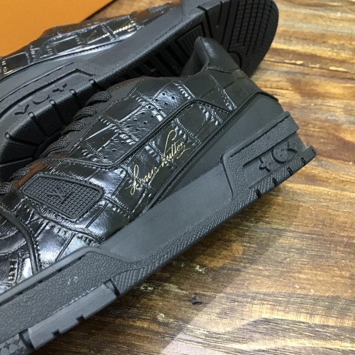Louis Vuitton Trainer Sneakers 30