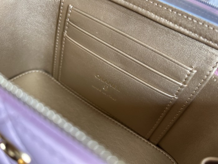 Handbag Chanel AP2303 size 17cmx9.5cmx8 cm