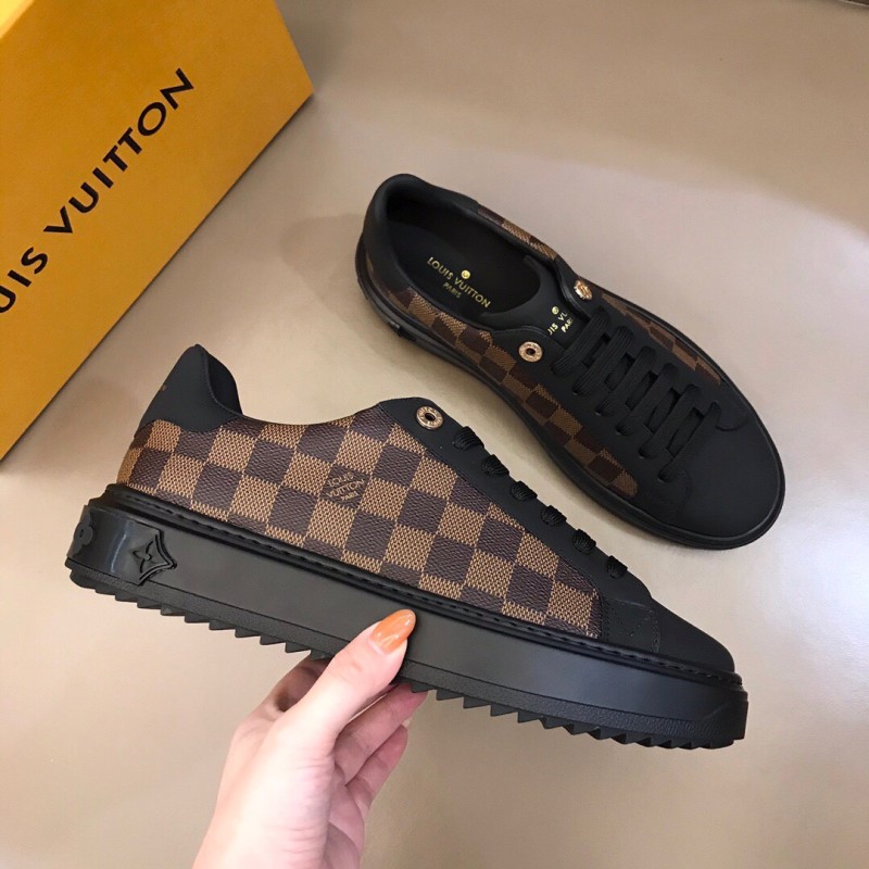 Louis Vuitton Low Top sneaker 18