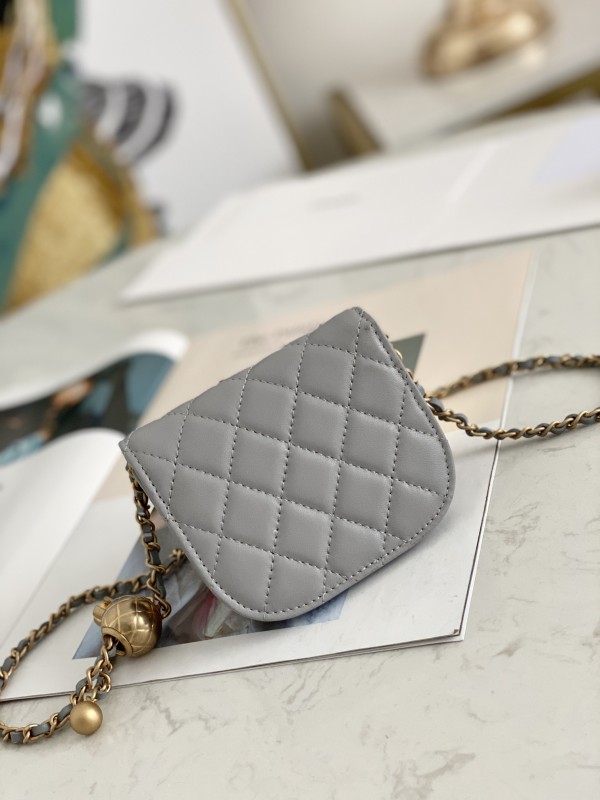 Handbag Chanel 81462 size 9*10.5*2.5 cm