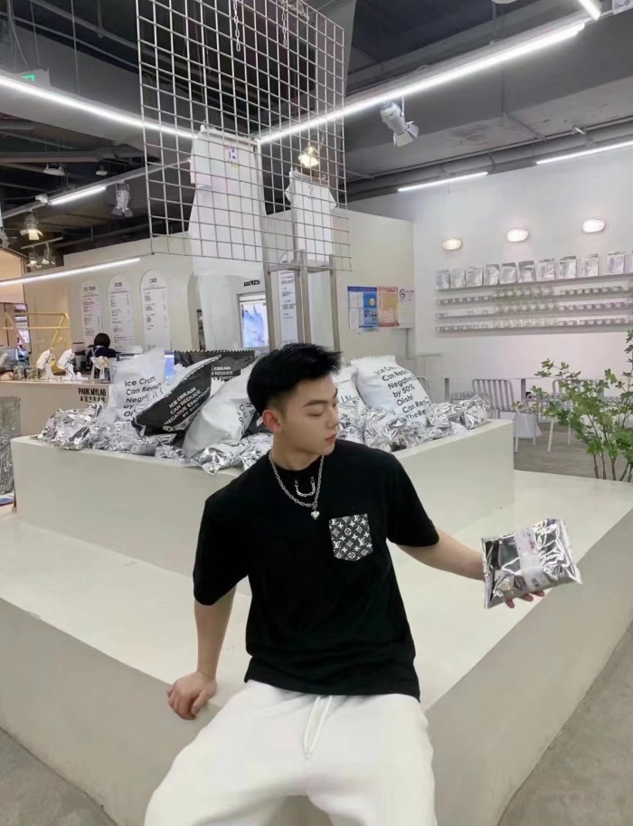 Clothes Louis Vuitton 160