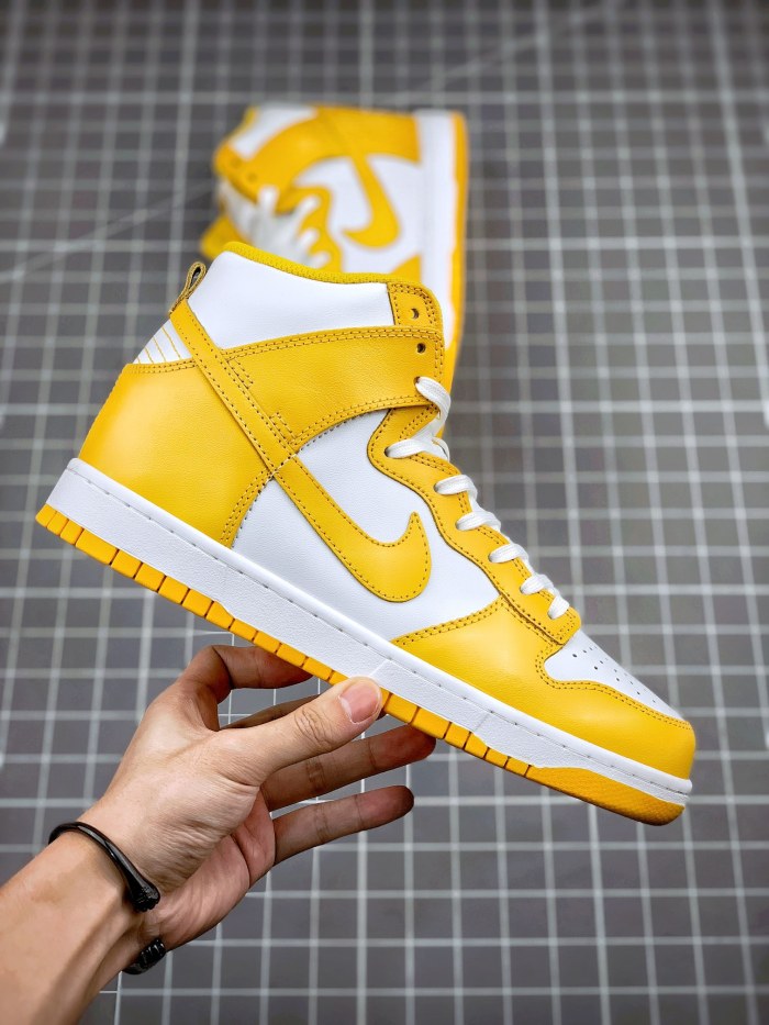 Nike Dunk High Dark Sulfur (W)