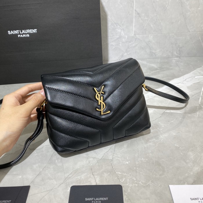 Handbags SAINT LAURENT 467072 size 20×14×7 cm