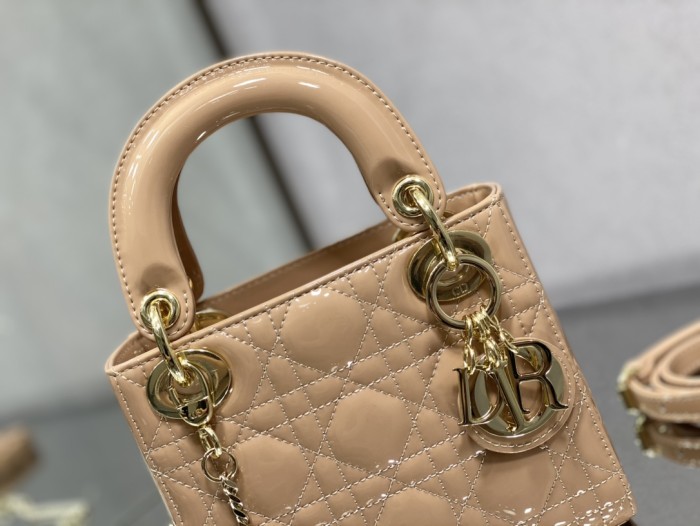 Handbag Dior size 17 cm