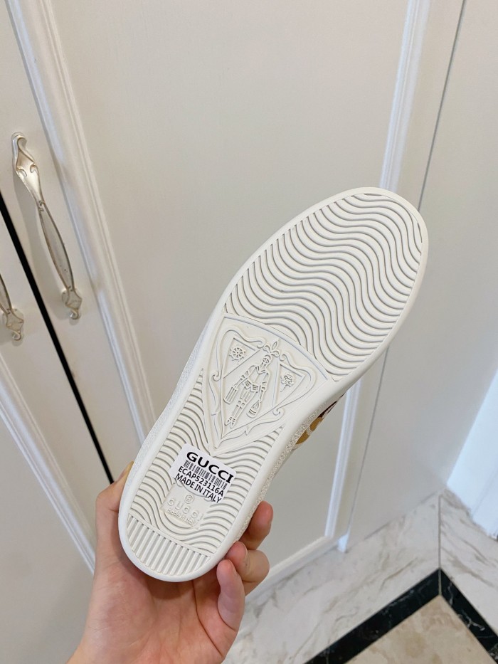 Gucci Women's Ace sneaker with bee sneaker 4