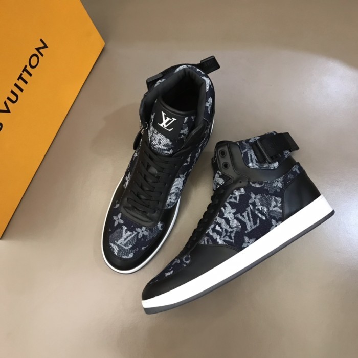 Louis Vuitton Rivoli sneaker 13