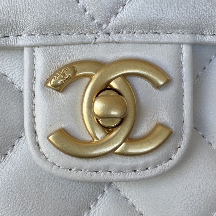 Handbag Chanel AS3649 size 18X19.5X9.5 cm