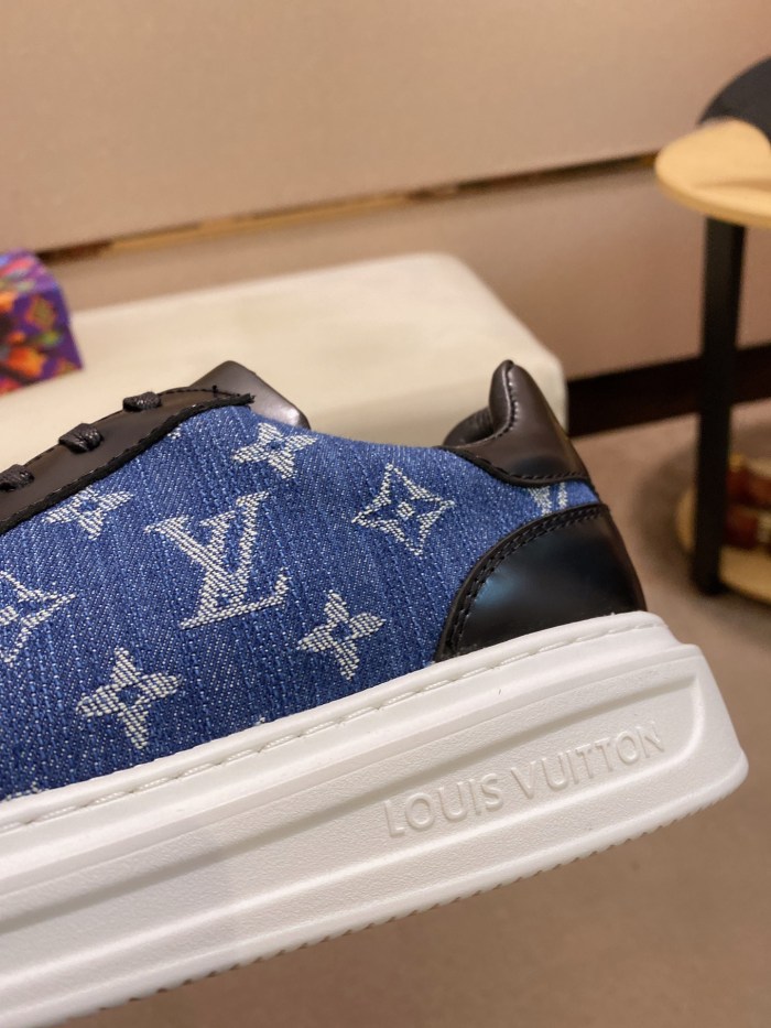 Louis Vuitton Low Top sneaker 106