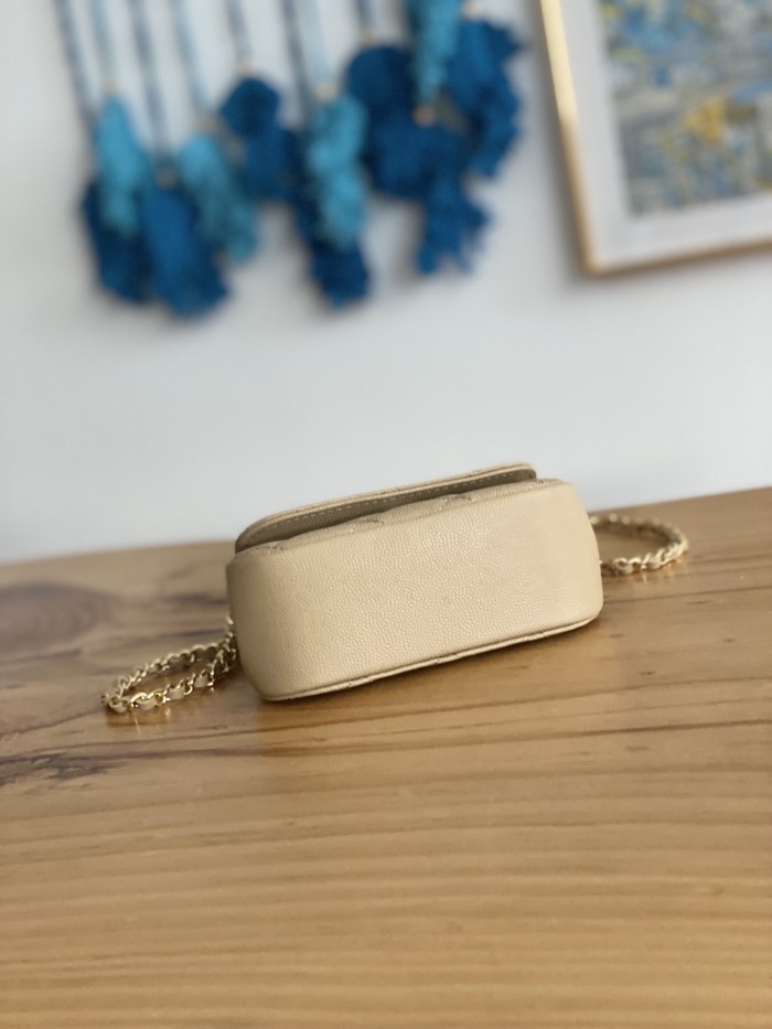 Handbag Chanel size AP3004 size 11X12X5 cm