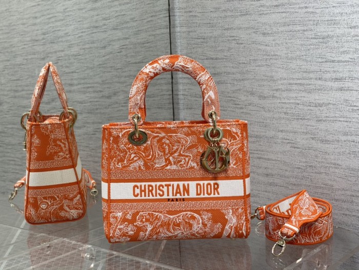 Handbag Dior size 24 cm