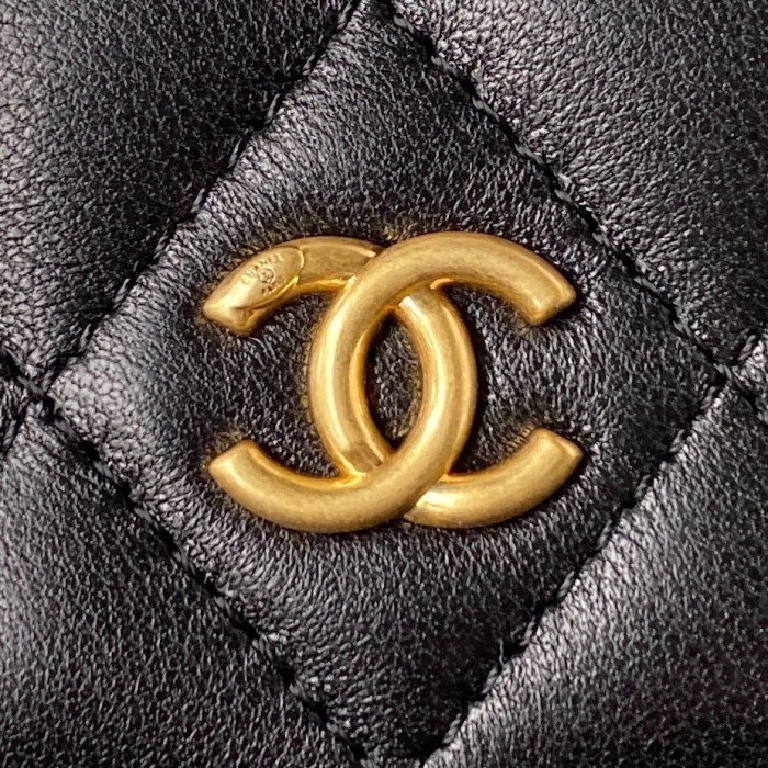 Handbag Chanel AP3071 size 19 cm